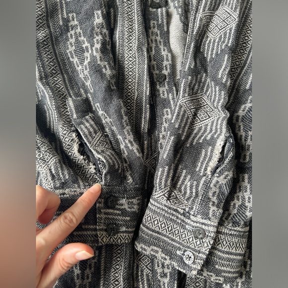 TNA 2010 Black Grey Boho Bohemian Western Country Button Up Womens Short Small - Picture 4 of 11